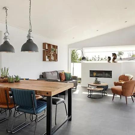 Familie Huis * נונספייט
