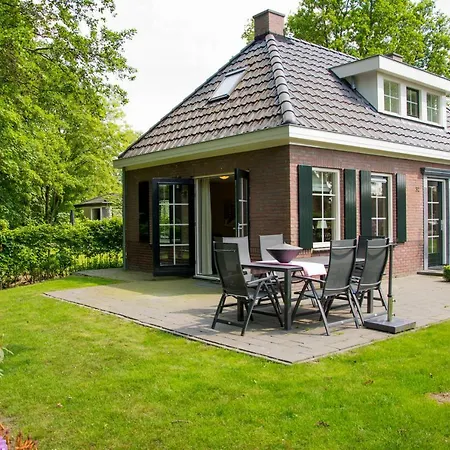Familie Huis * נונספייט